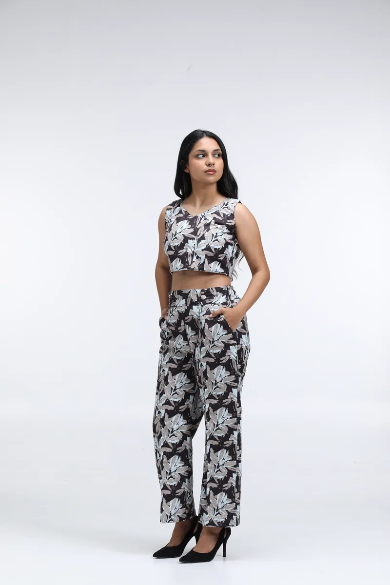 Flora Noir